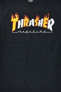 CAMISA-basica-marca-Thrasher-flame-original-cor-preta-estampa-no-peito-chamas-estilo-skate-sucata-brazil-maua-moda-skatista-streetwear-9 (1)